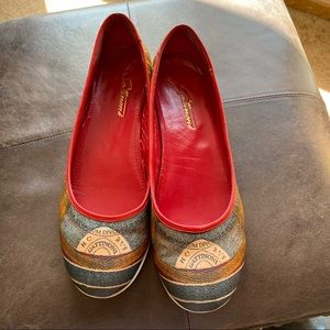 Gattinoni Italian leather atlas print flats